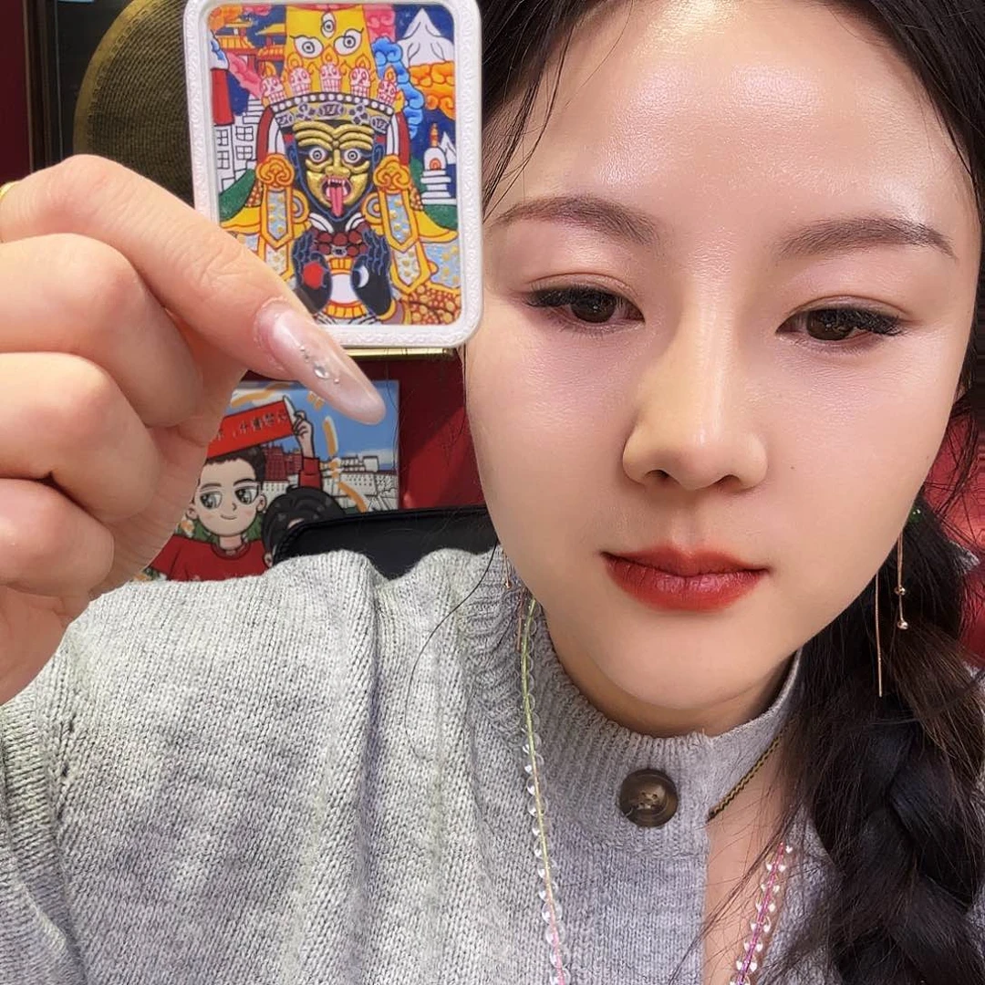 装裱画扎基拉姆带壳子的