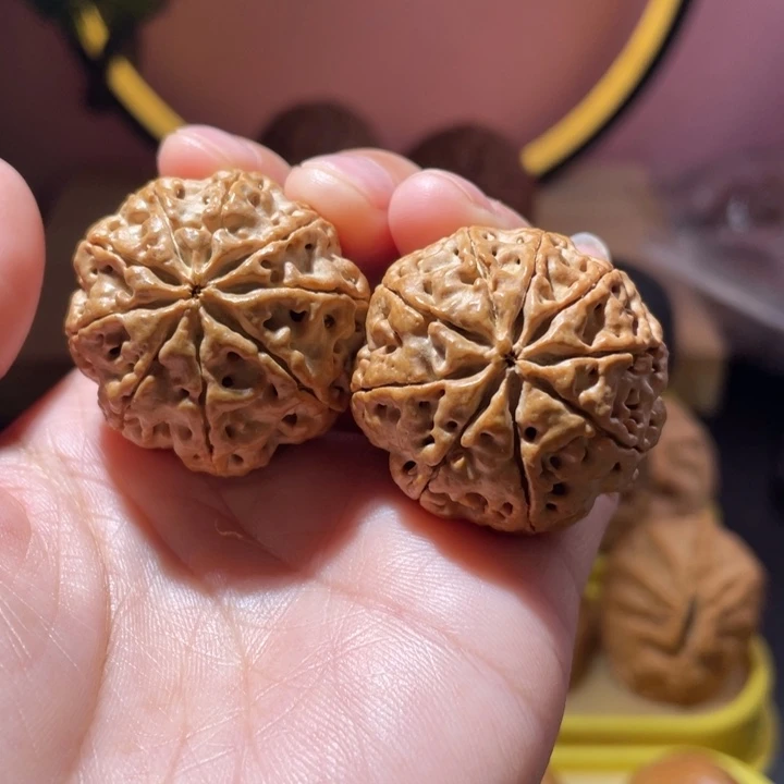 桃核把件九瓣金刚菩提