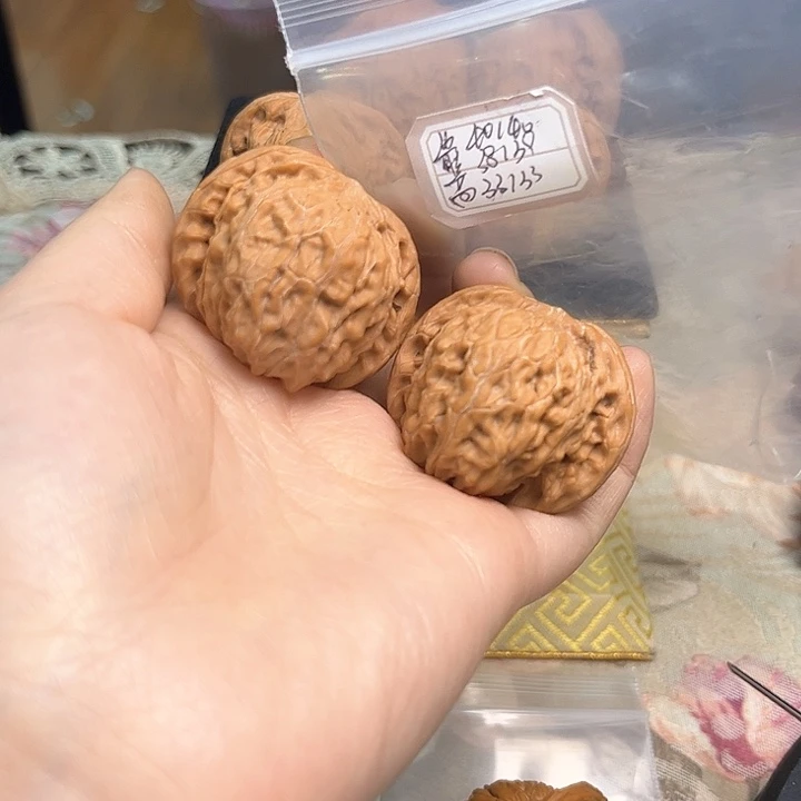 文玩核桃把件磨盘