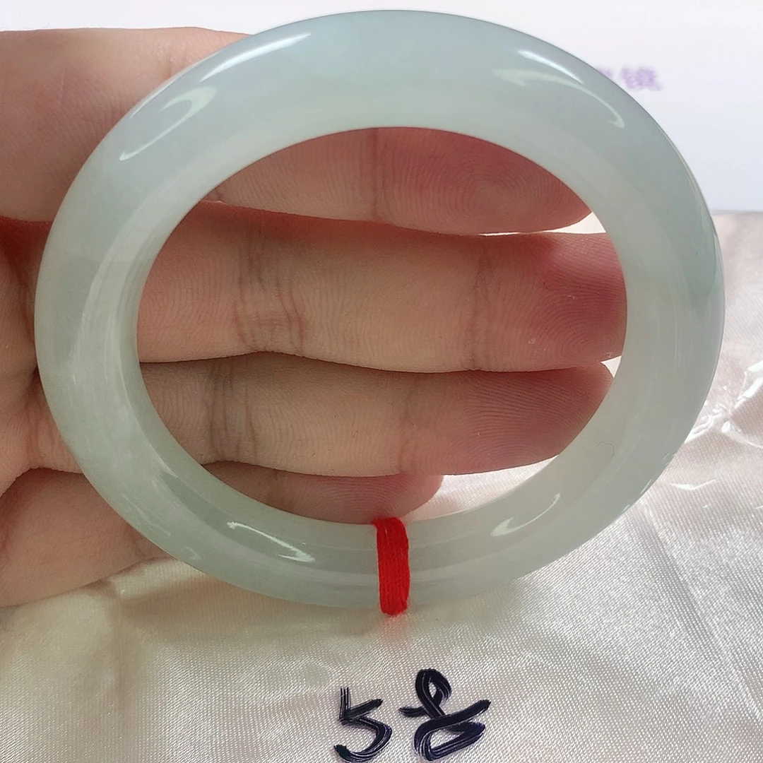 翡翠手镯（圆镯）未镶嵌303号