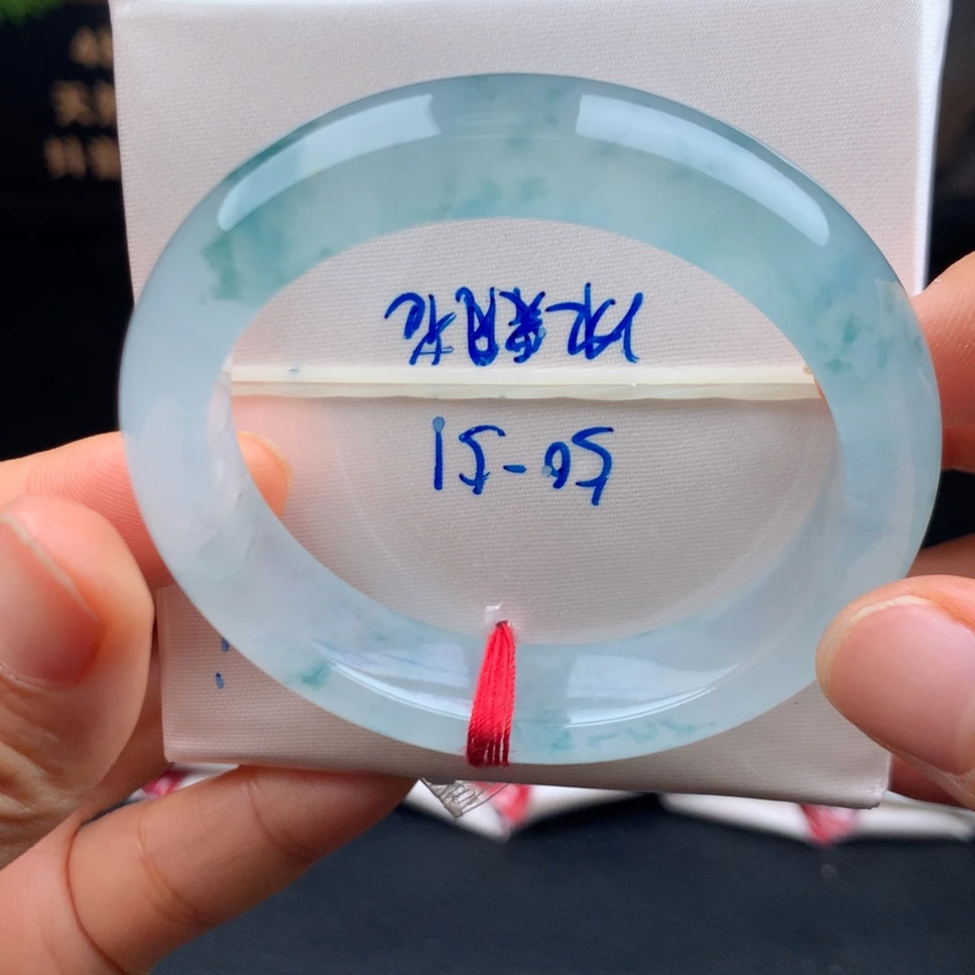 翡翠未镶嵌手镯冰飘花起光