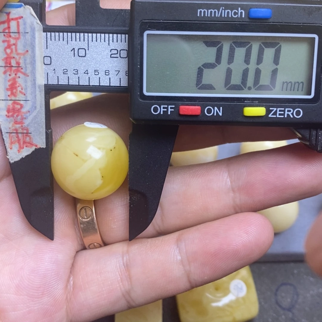 蜜蜡未镶嵌裸石20瑕疵圆珠默认直发