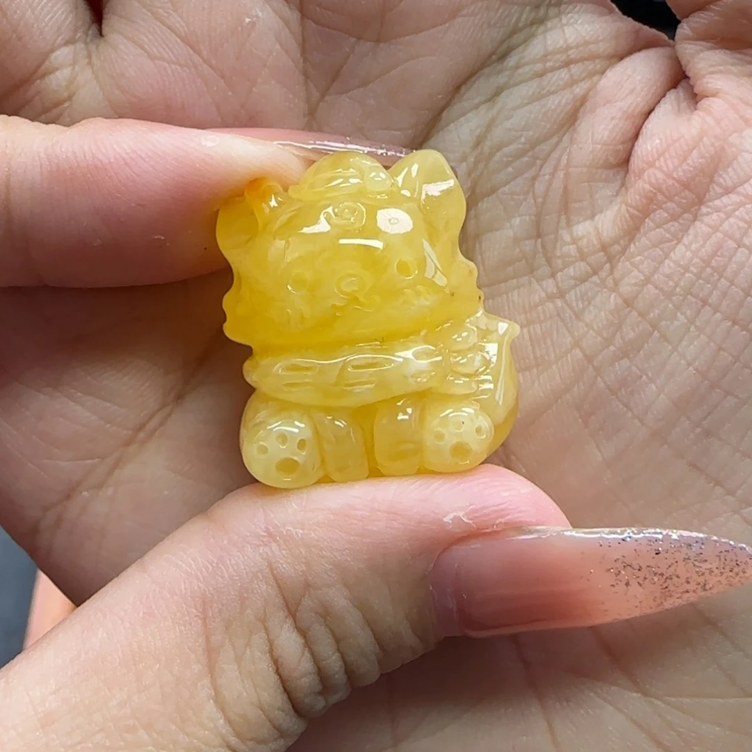 未镶嵌琥珀裸石尼****）