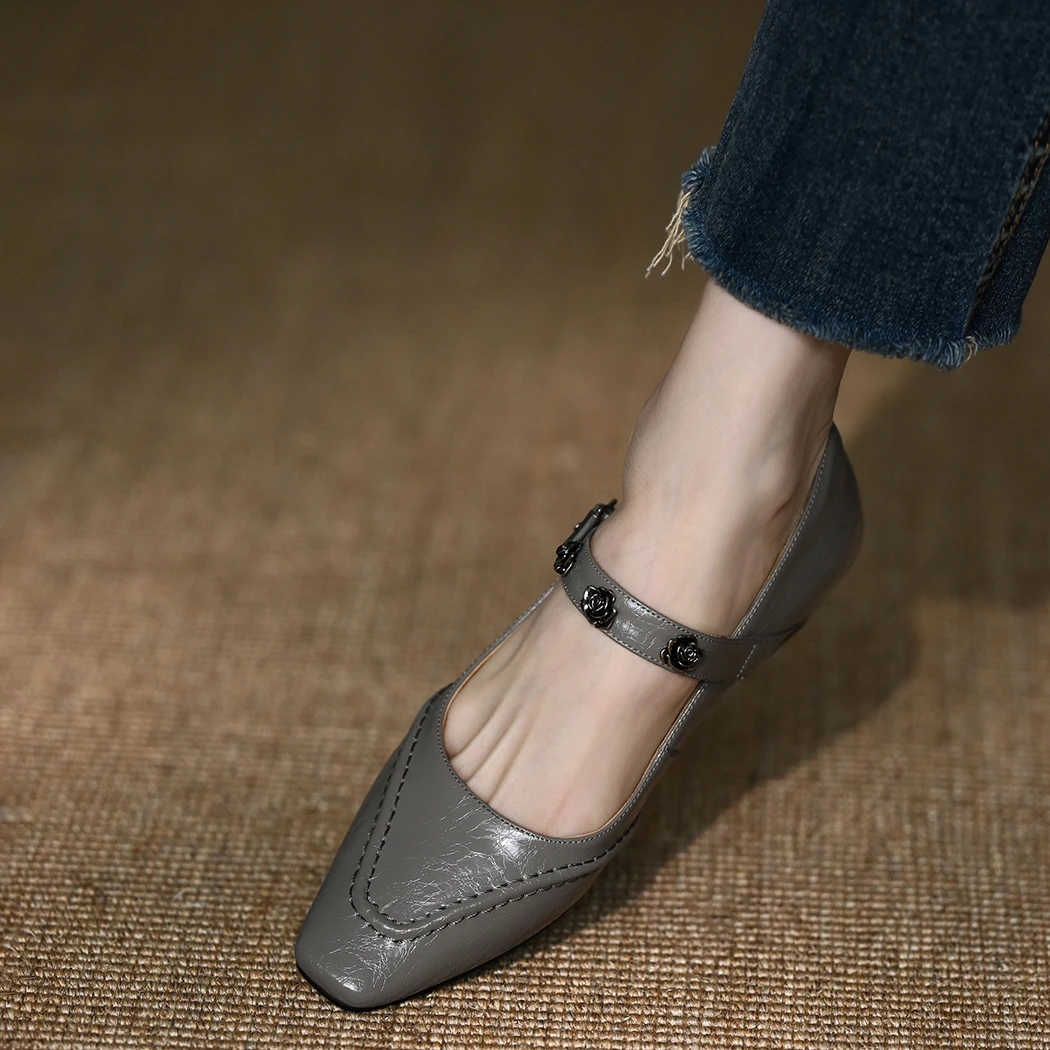 2025新款粗跟单鞋女牛皮金属扣带不累脚低跟灰色玛丽珍鞋