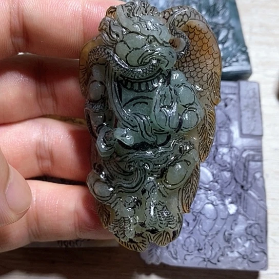 定制翡翠未镶嵌牌子