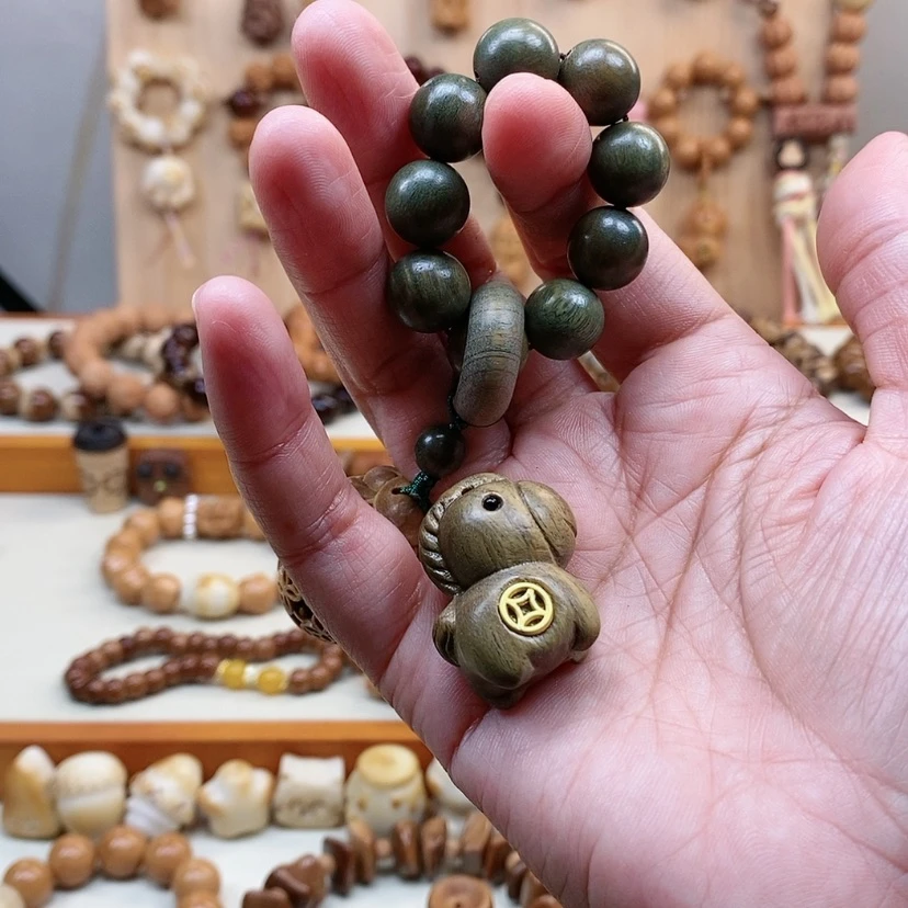 【闪购商品】维腊木（绿檀）绿檀小马手捻