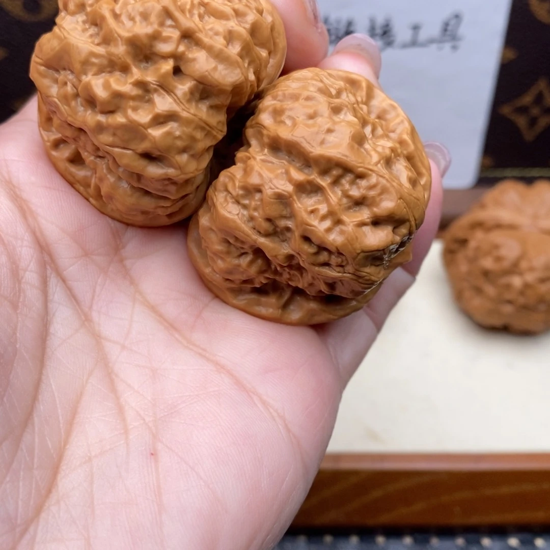 文玩核桃把件郭*侠边43左右