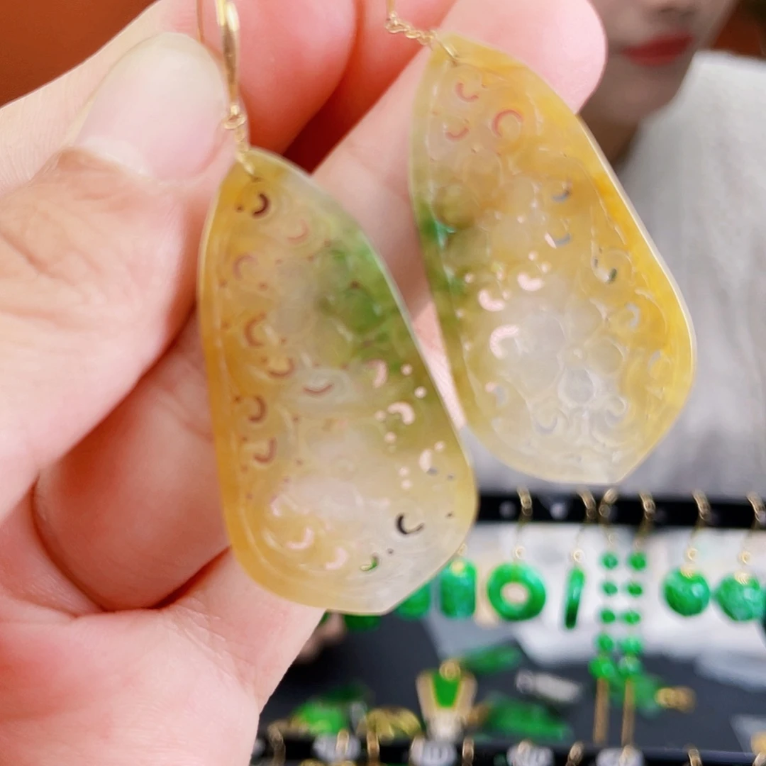 翡翠18K金镶嵌耳饰