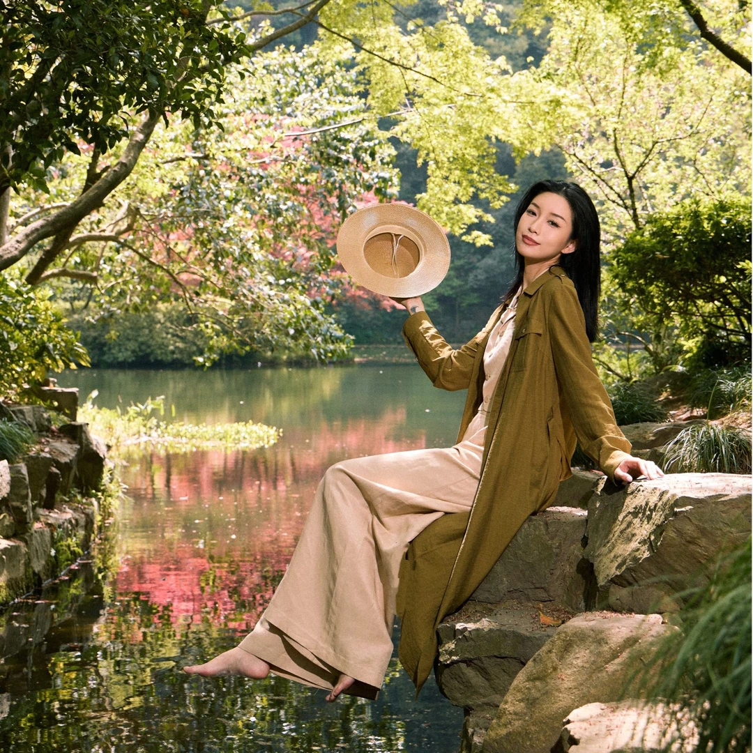 AMASS/阿玛施冬季爆款新款单排扣工装裙气质百搭显瘦连衣裙550021