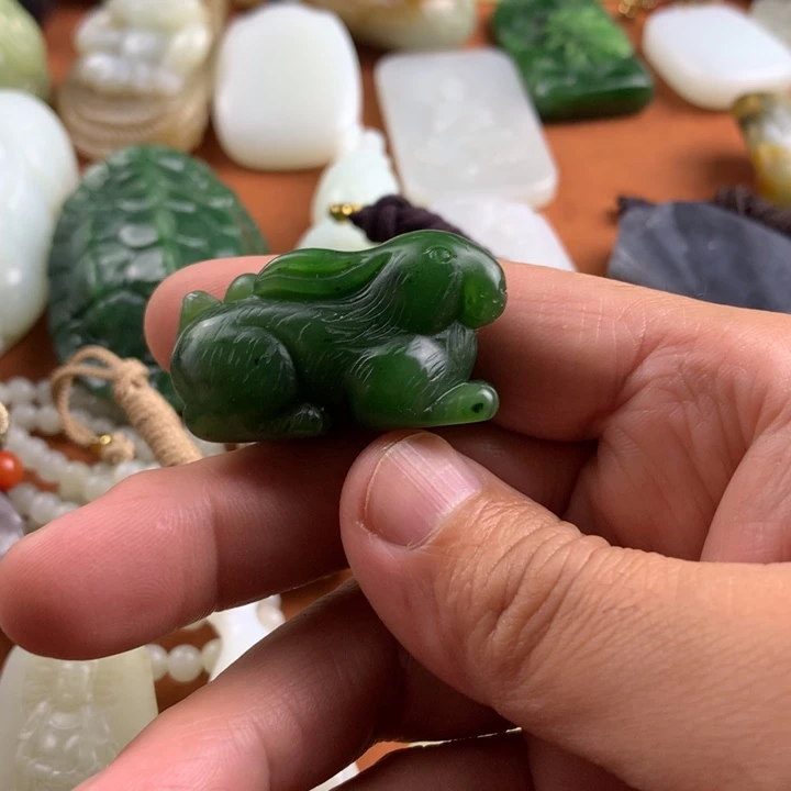 未镶嵌和田玉挂件