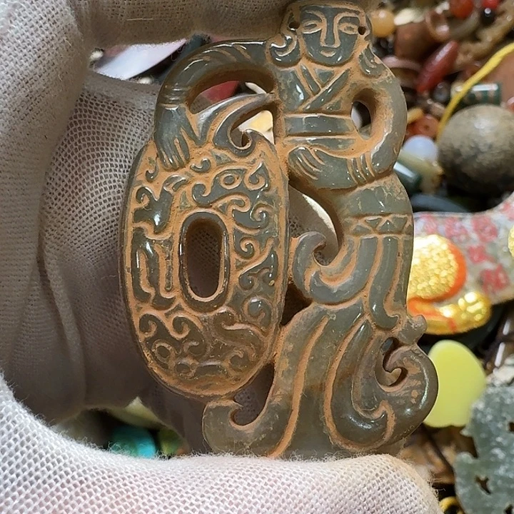 和田玉未镶嵌挂件