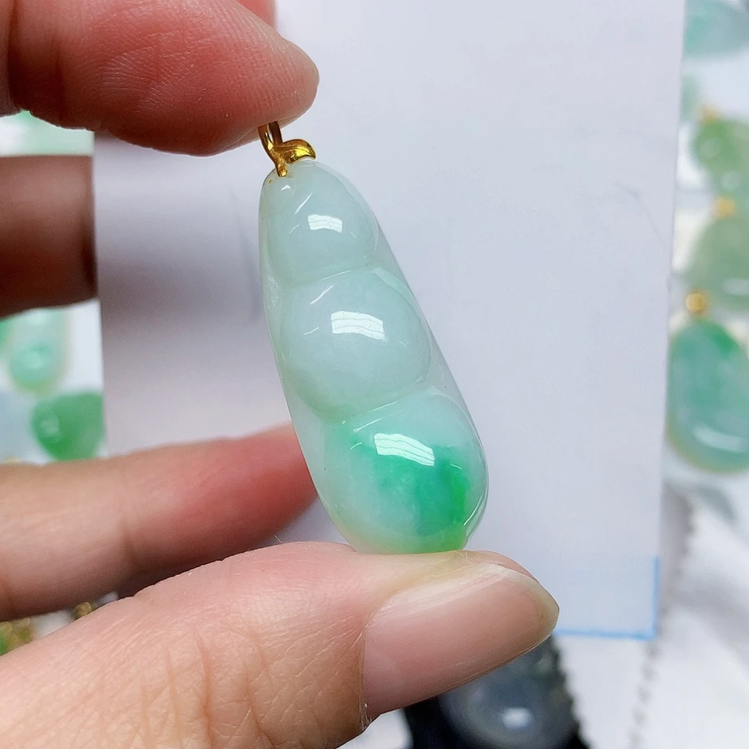 翡翠18K金镶嵌颈饰3467889