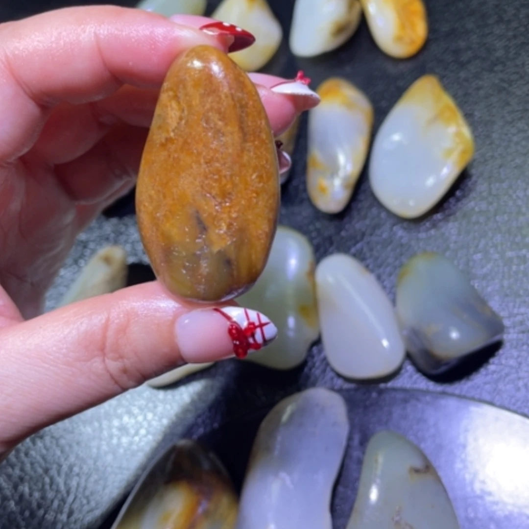 【闪购商品】颈饰未镶嵌和田玉