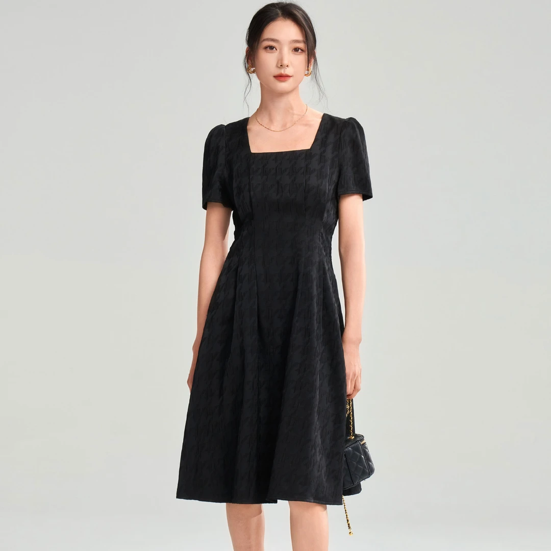 25夏季经典千鸟格提花暗花纹肌理小黑裙复古显瘦方领连衣裙25018