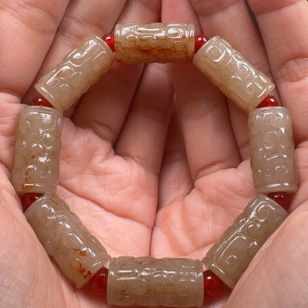 人***者和田玉未镶嵌颈饰