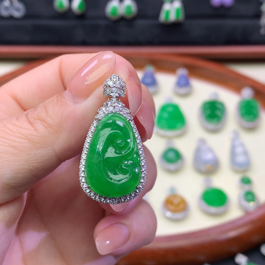 翡翠18K金镶嵌吊坠(不含链)