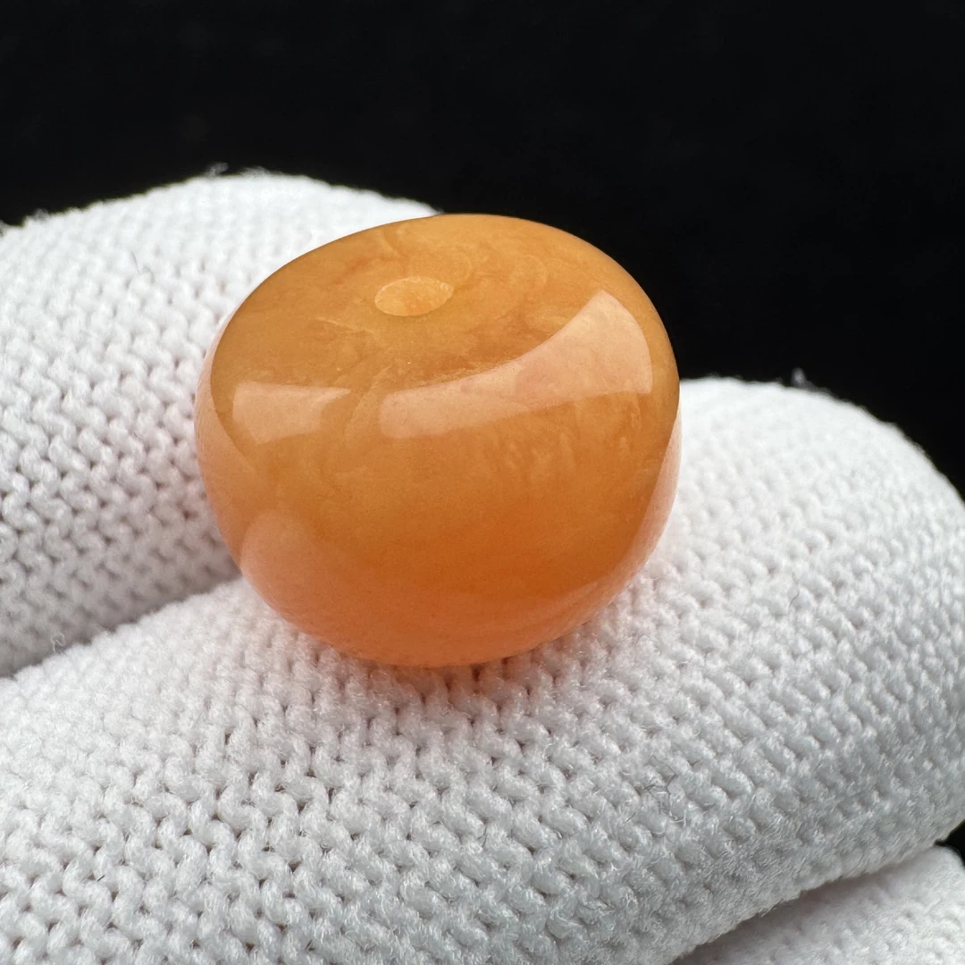 M8767天然俄料蜜蜡 鸡油红扣子14.5x9.2mm克抖音基地质检发货