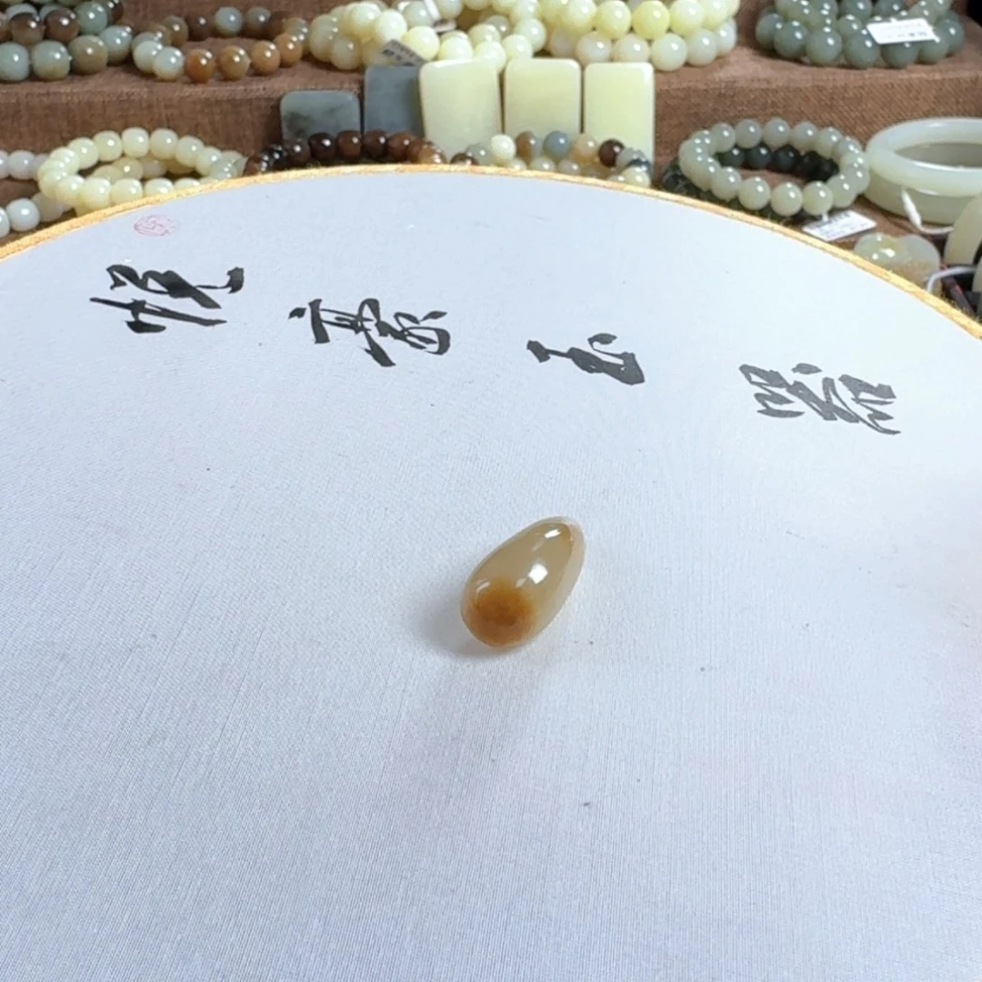 和田玉（糖玉）未镶嵌颈饰稀****汤