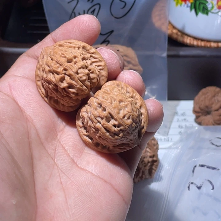 文玩核桃吊坠龙公子 全品