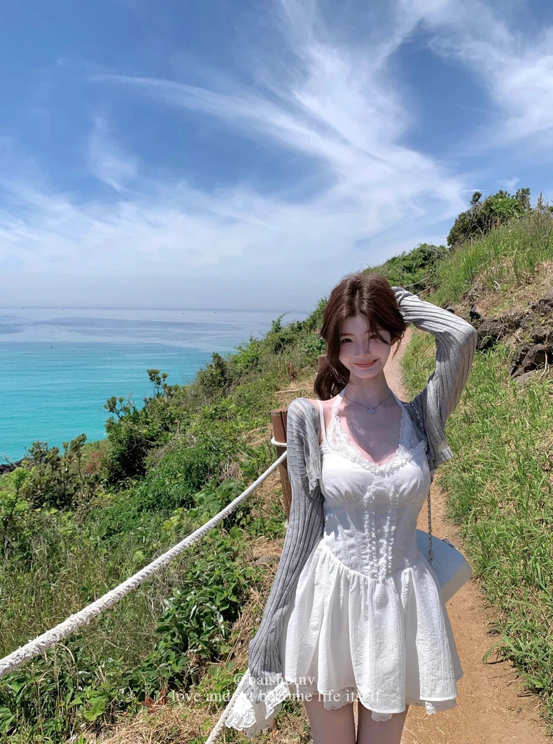 法式甜美假两件挂脖连衣裙女夏收腰显瘦气质性感海边度假吊带短裙