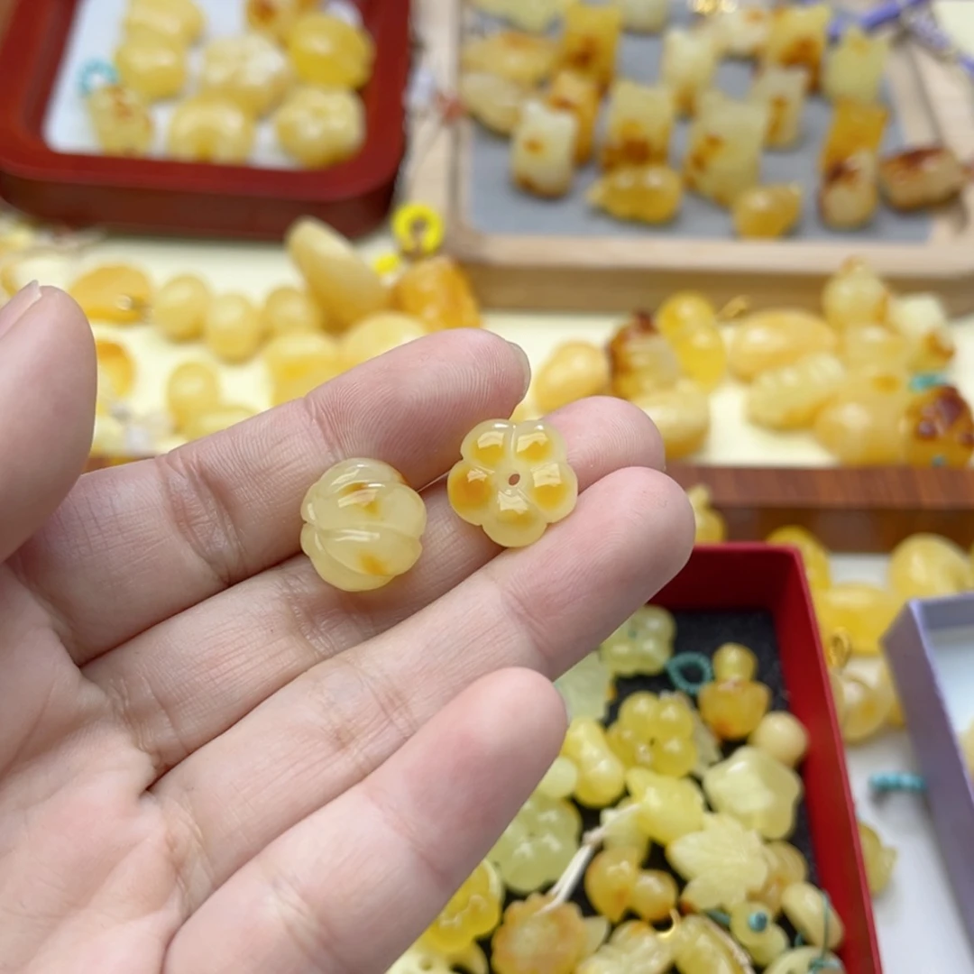 【闪购商品】蜜蜡裸石未镶嵌?***?配饰