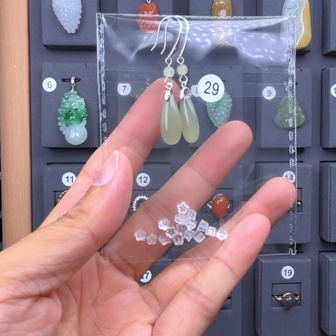 银S925镶嵌和田玉耳饰爱***沙