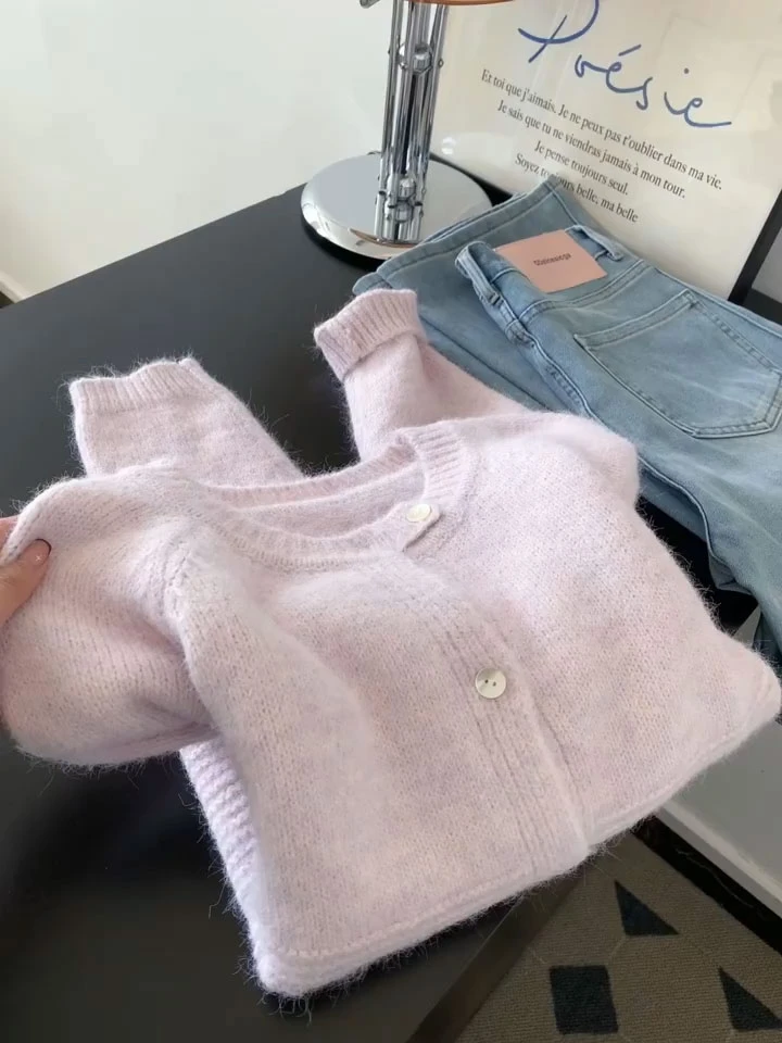 粉色温柔风软糯毛衣女款2025新款秋冬韩系氛围感穿搭气质针织开衫