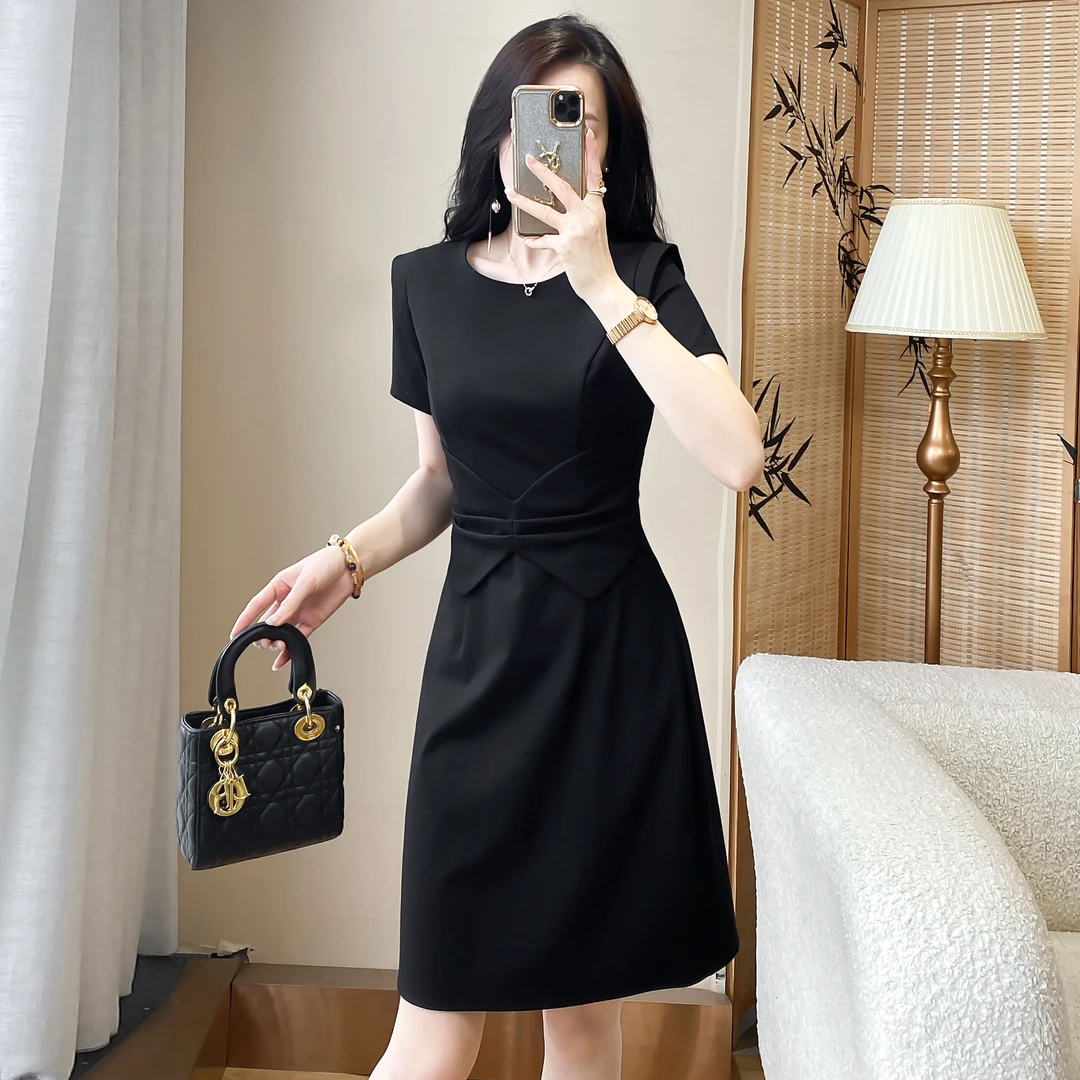 25夏款高级感女装连衣裙短款气质通勤女装收腰显瘦a字裙圆领裙子