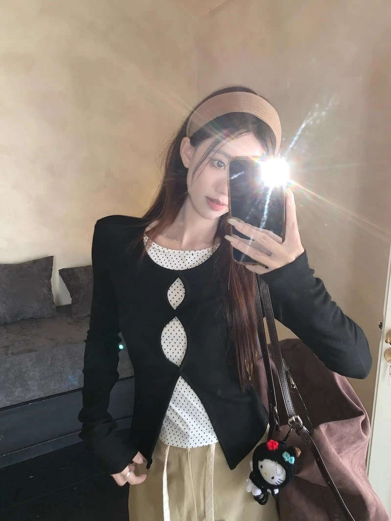 假两件镂空波点长袖t恤女秋季设计感黑色修身显瘦打底别致上衣潮