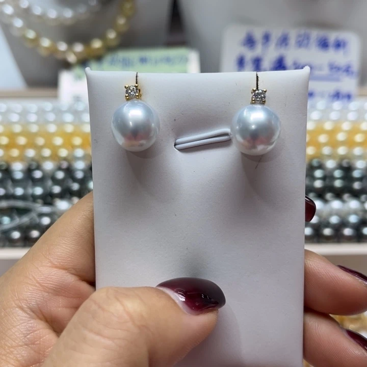 海水珍珠耳饰18K金镶嵌