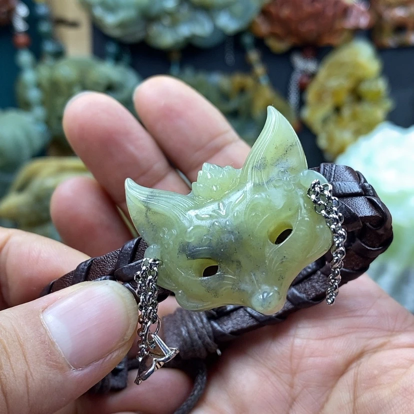 【闪购商品】未镶嵌岫玉手牌