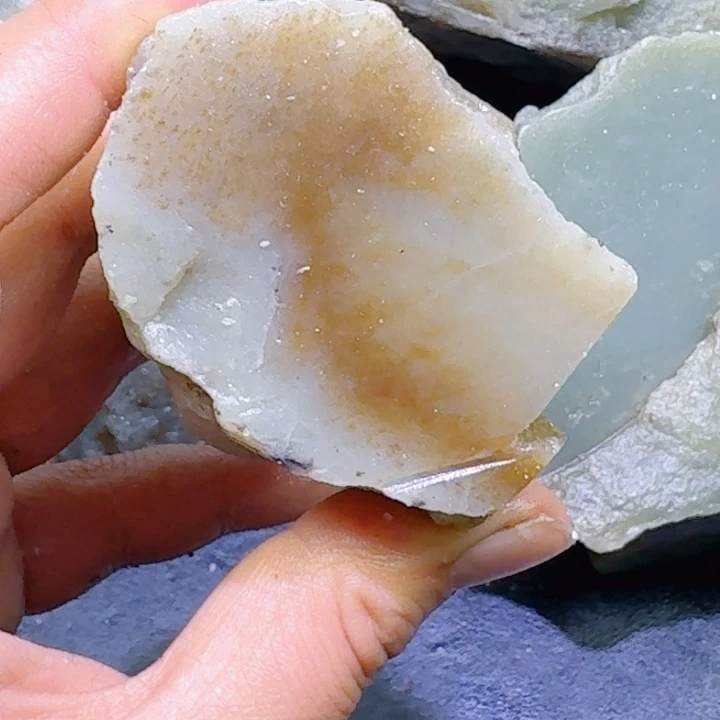 和田玉未镶嵌珠宝半成品