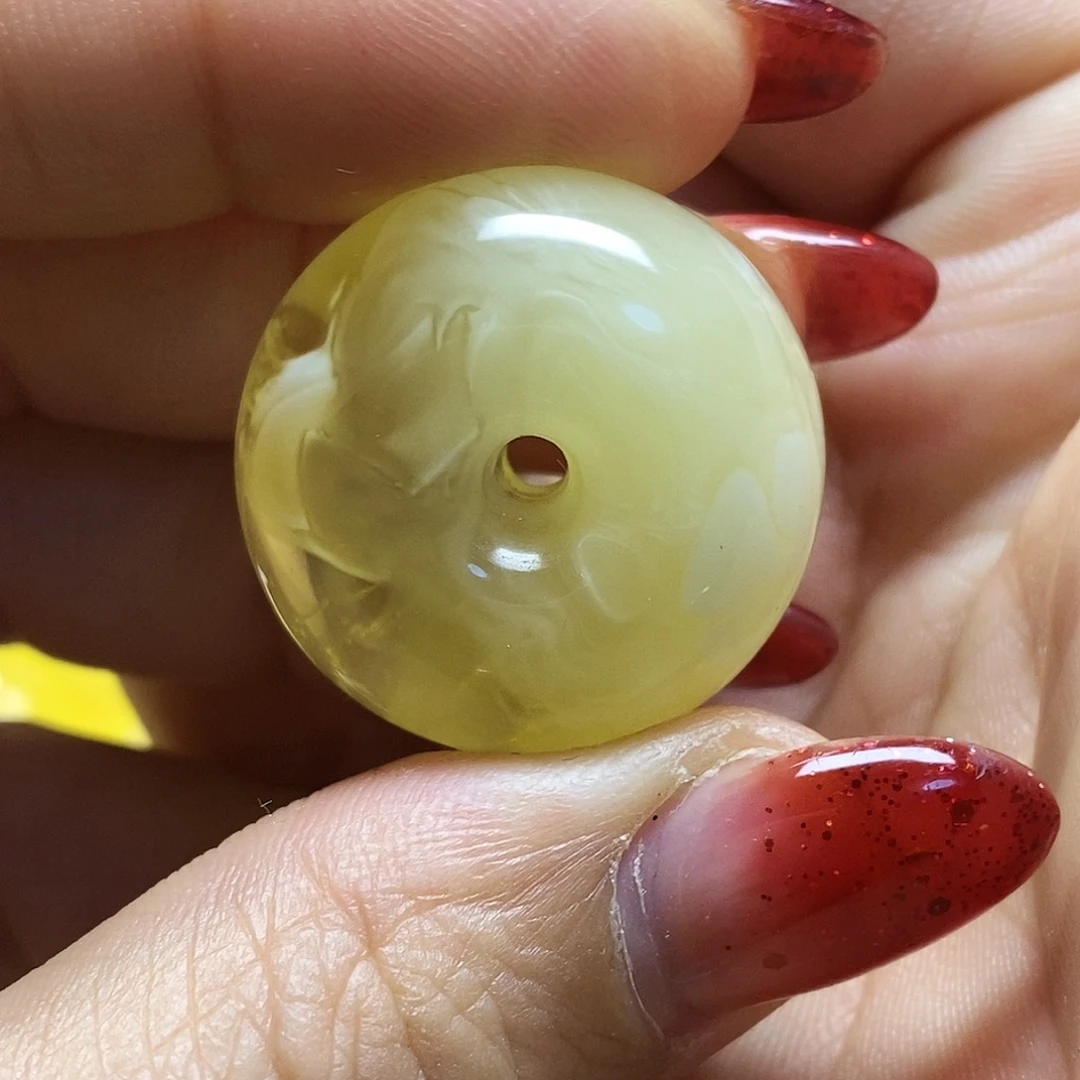 蜜蜡未镶嵌珠宝奇石