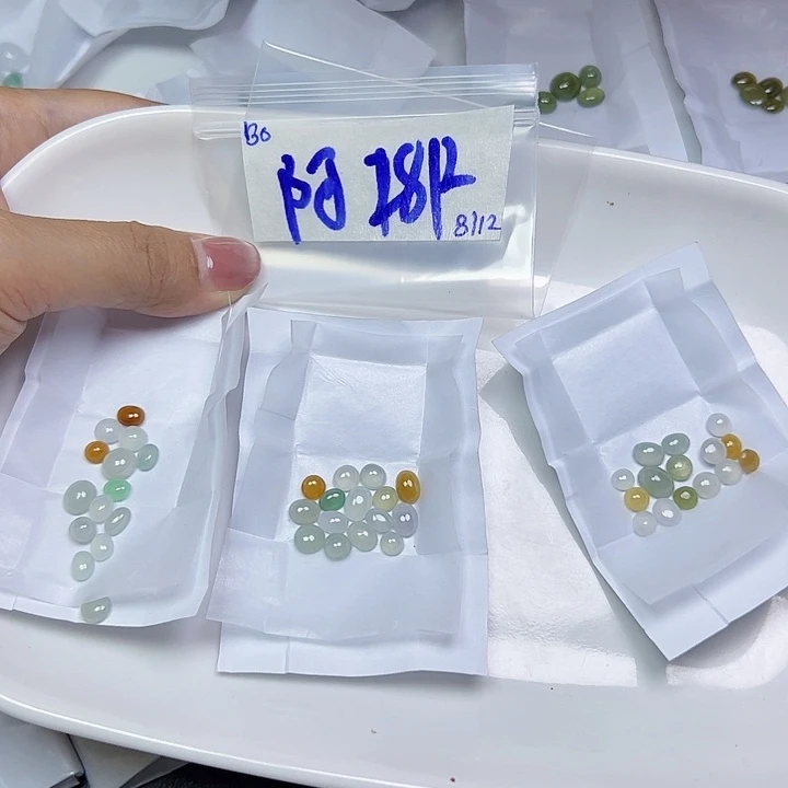 未镶嵌定制翡翠阿*不