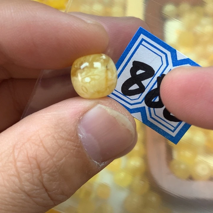裸石琥珀未镶嵌11.7