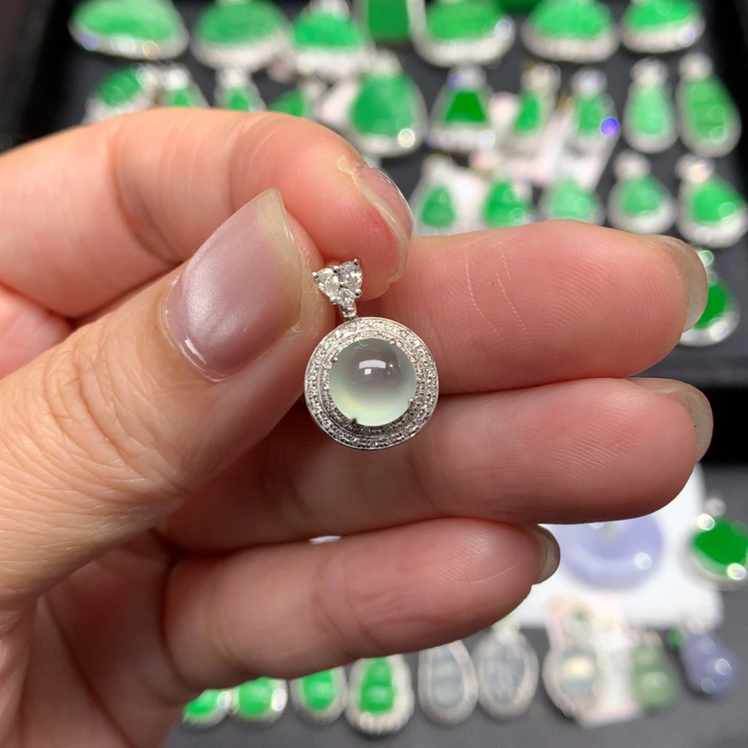 翡翠18K金镶嵌吊坠(不含链)