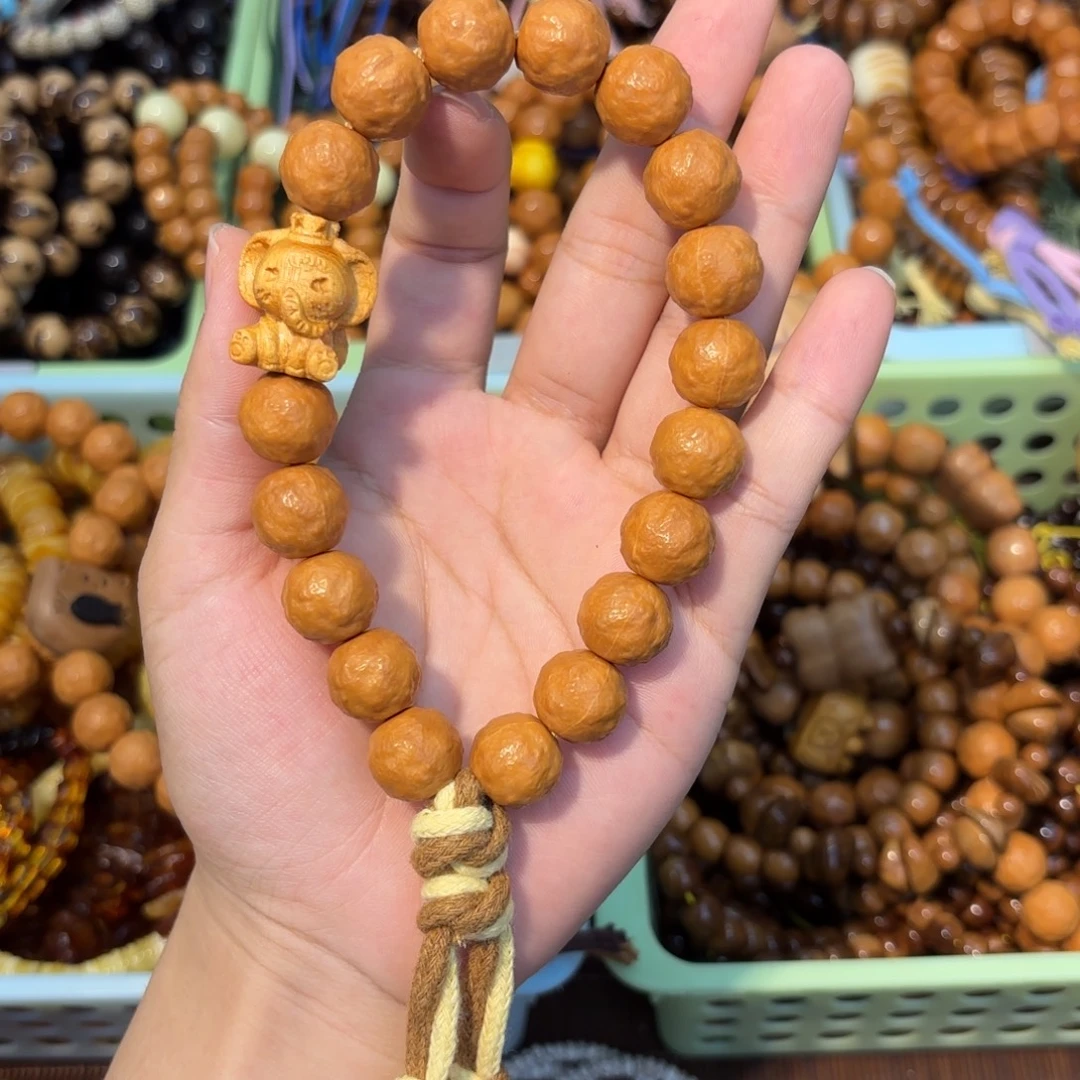白玉菩提吊坠砂糖橘手持