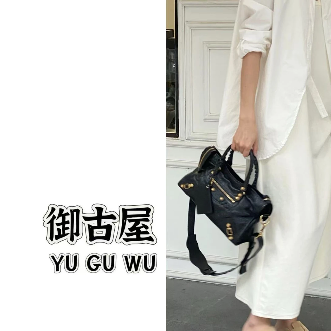 95新 Balenciaga/巴黎世家 御古屋/74326/机车斜挎包