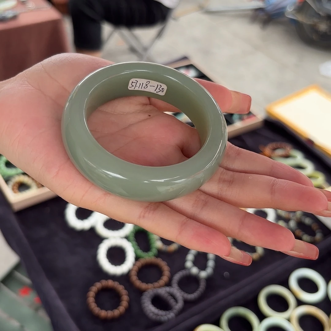和田玉手镯未镶嵌嘟****)57