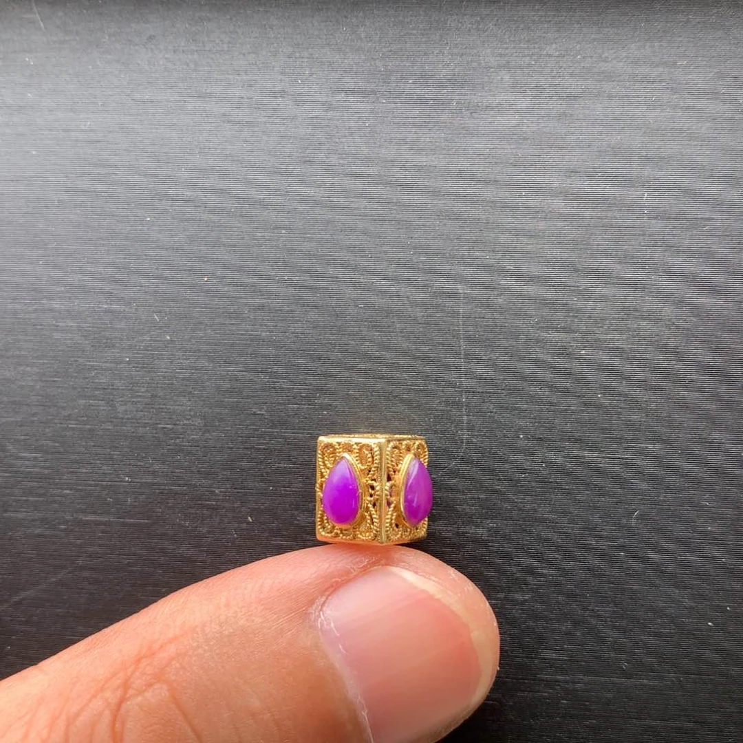 18K金镶嵌苏纪石（舒俱来）吊坠