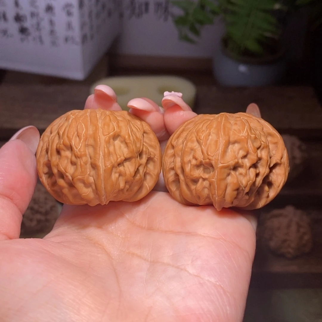文玩核桃吊坠全品42.5山地正磨矮桩头货