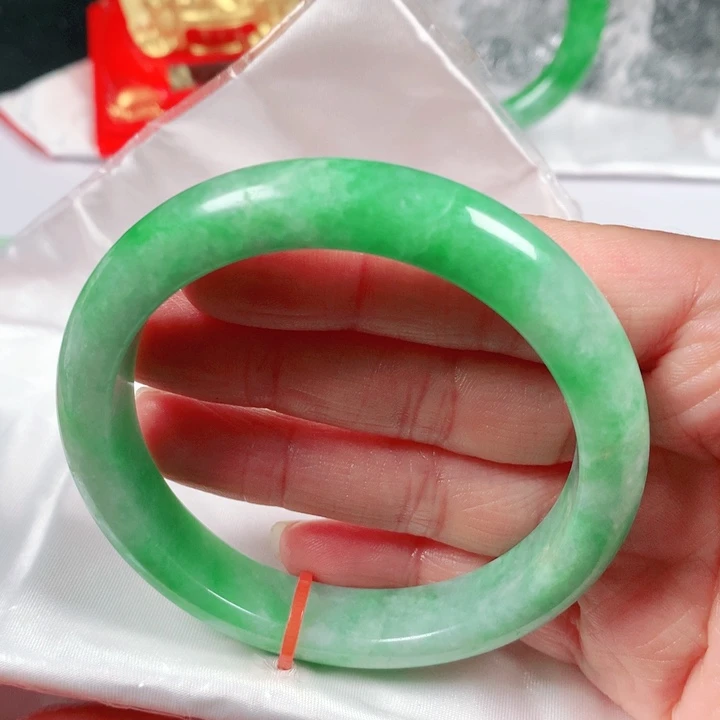 未镶嵌手镯翡翠圈*张  编号0135 正圈58