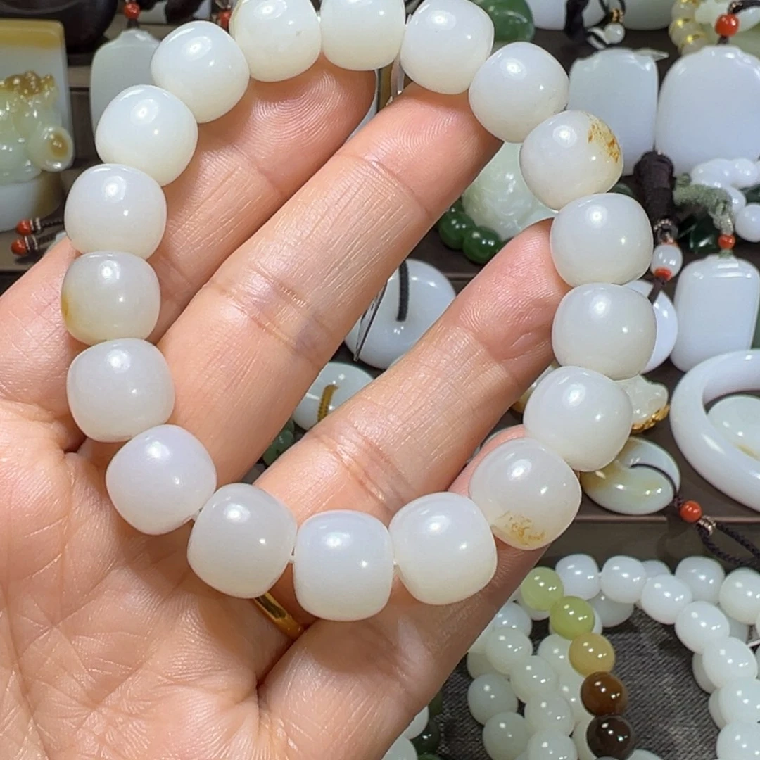 和田玉挂件未镶嵌小**架