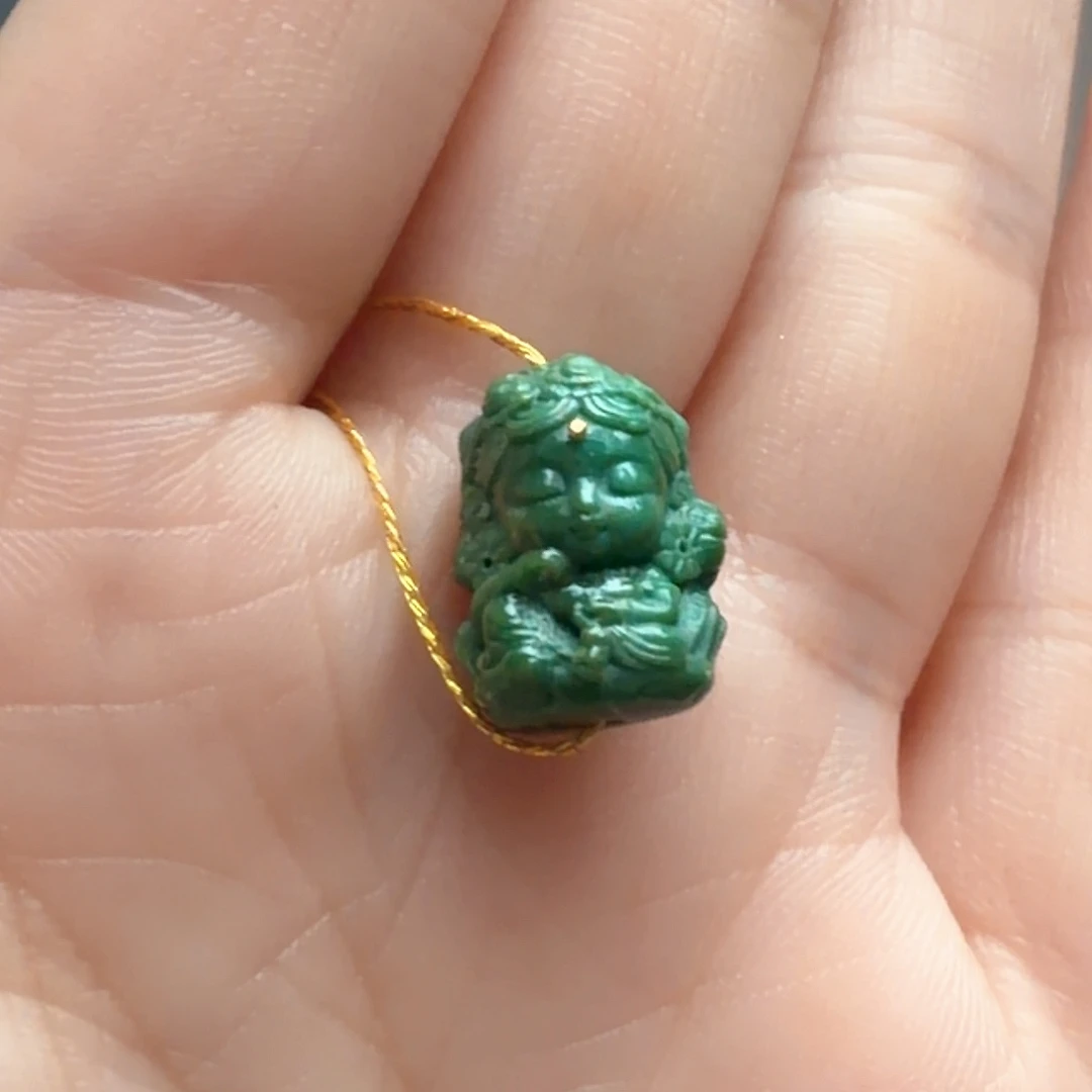 绿松石未镶嵌颈饰