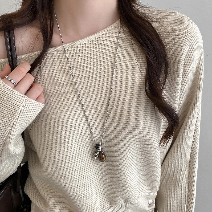 铜合金项链 虎眼石葡萄串珠项链女秋冬长款毛衣链高级感小众配饰