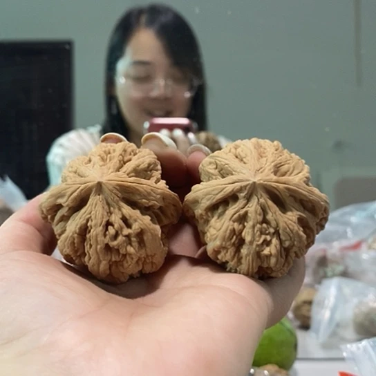 文玩核桃吊坠静****室46大粗筋有水尖