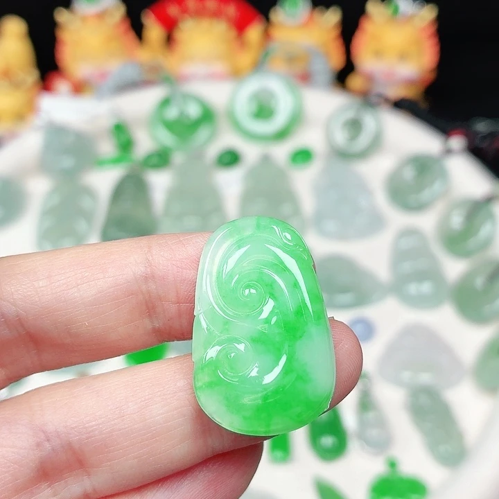 翡翠未镶嵌颈饰缅甸天然A货翡翠