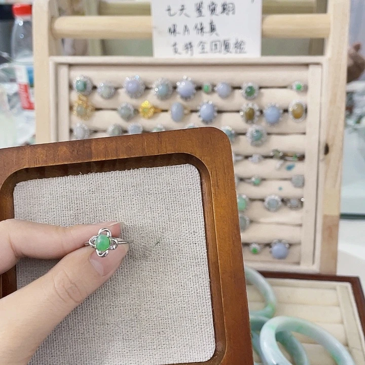 翡翠未镶嵌颈饰天然翡翠Ａ货