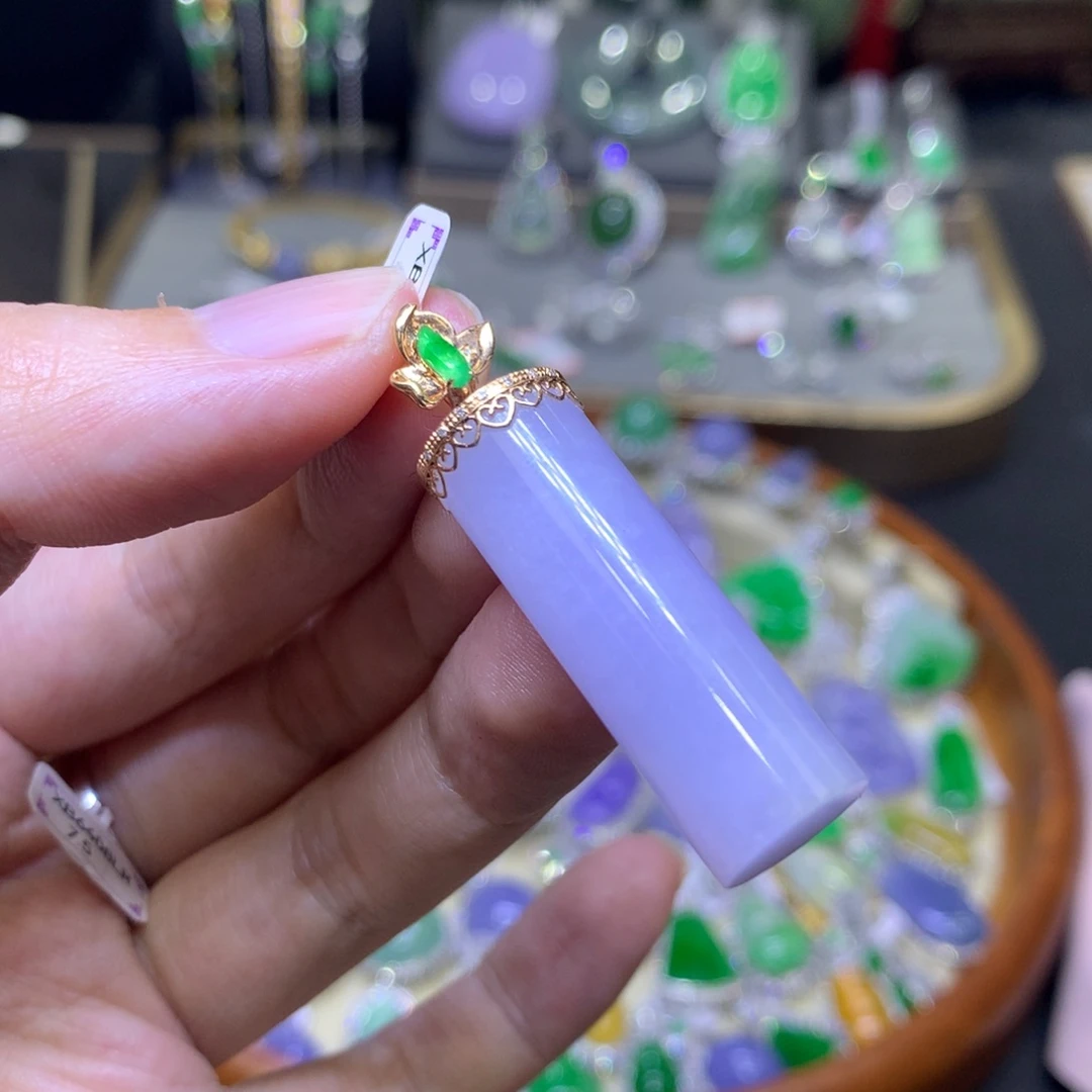 翡翠18K金镶嵌颈饰翡翠吊坠项链