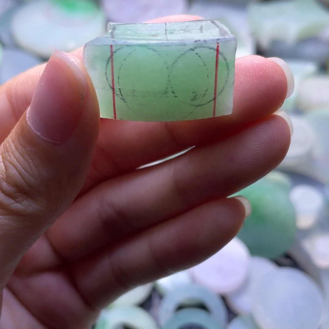 定制翡翠未镶嵌翡翠